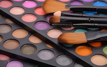 Ten Rules for Wearing Cosmetics